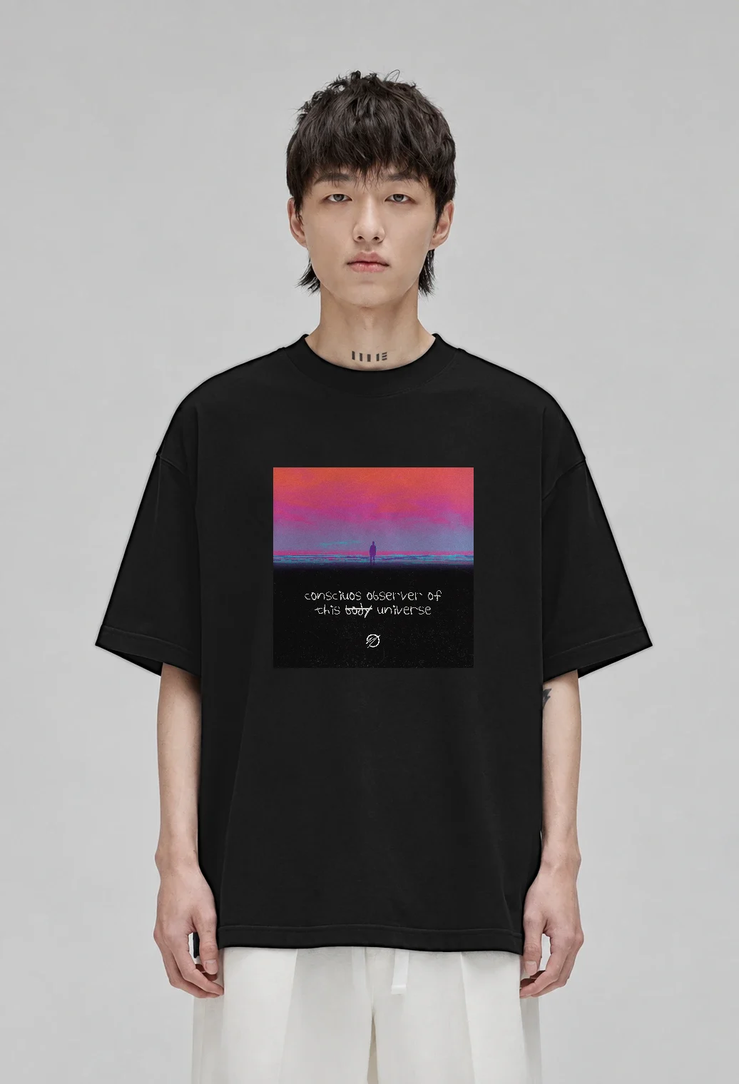 Observerv2 oversized t-shirt, black, front view